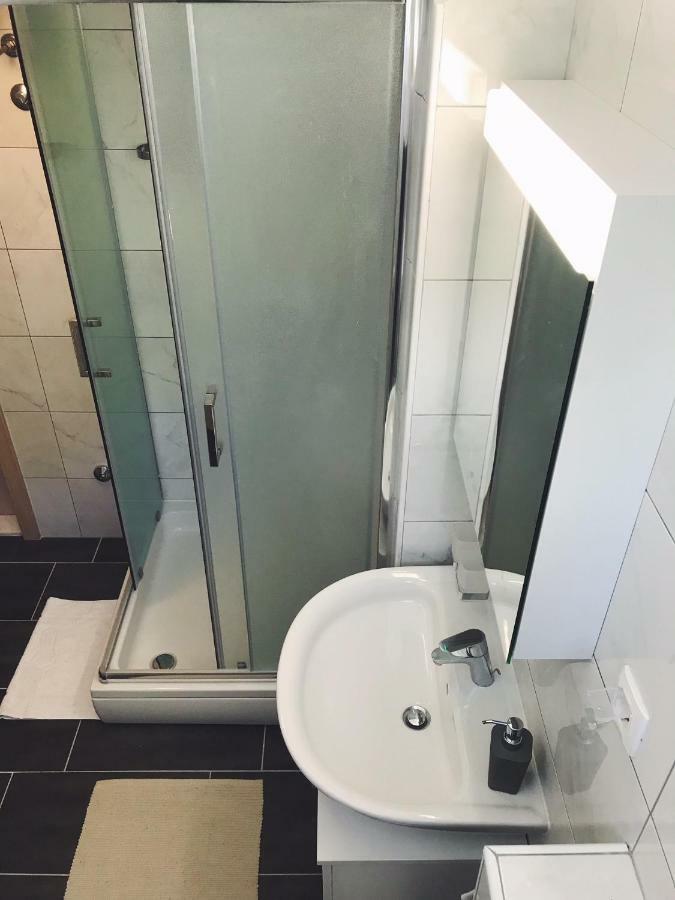 Sima Apartment Baška Voda Екстериор снимка